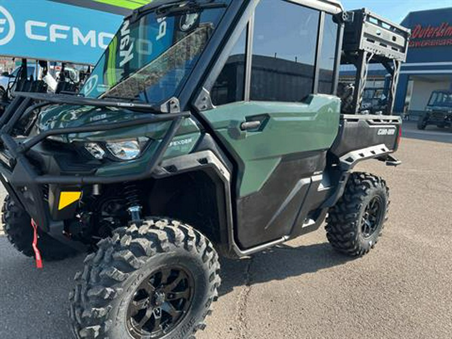 2024 Can-Am Defender DPS CAB