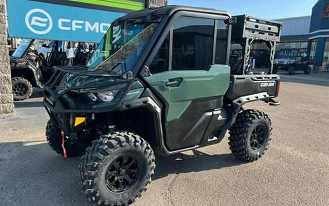 2024 Can-Am Defender DPS CAB