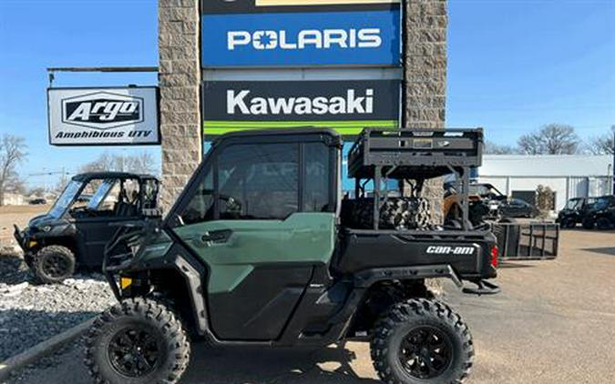 2024 Can-Am Defender DPS CAB