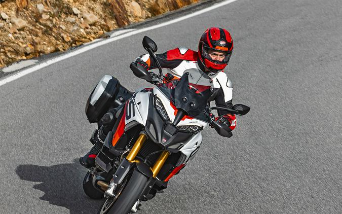 2025 Ducati Multistrada V4 RS