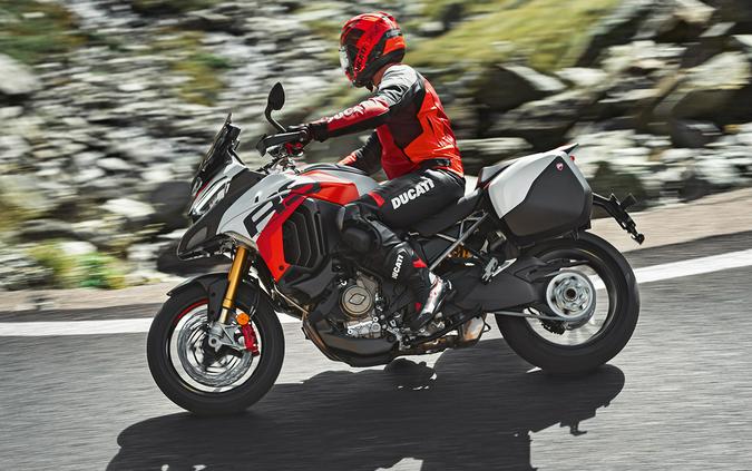 2025 Ducati Multistrada V4 RS