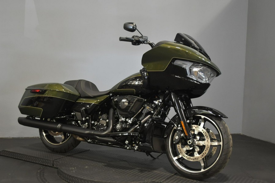 2026 Harley-Davidson Road Glide Olive Steel Metallic / Vivid Black Black Trim