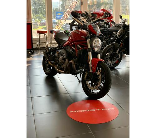 2020 Ducati Monster 821 Stealth Review (15 Fast Facts)