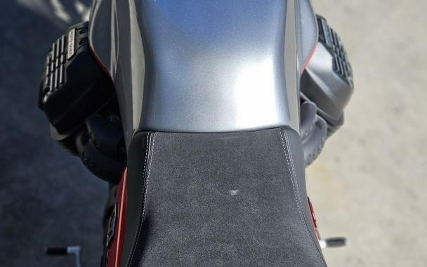 2024 Moto Guzzi V7 Stone Corsa