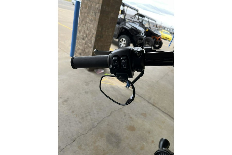 2021 Harley-Davidson® Iron 883™