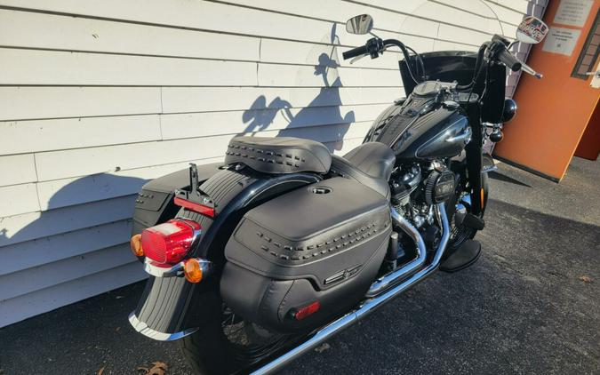 2019 Harley-Davidson Heritage Classic 114 Vivid Black