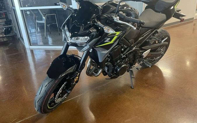 2024 Kawasaki Z900 ABS Metallic Spark Black/Metallic Matte Dark