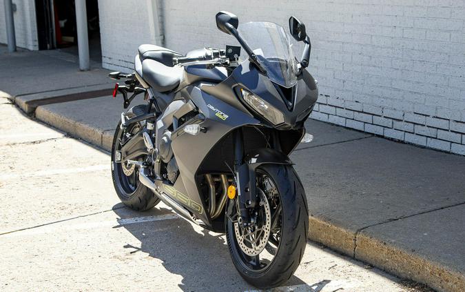 2025 Triumph Daytona 660 Satin Granite/Satin Black