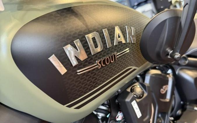 2026 Indian Motorcycle® Scout® Bobber Limited +Tech Moss Green Smoke