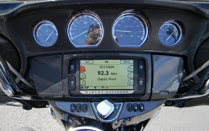 2016 Harley-Davidson CVO Ultra Limited FLHTKSE