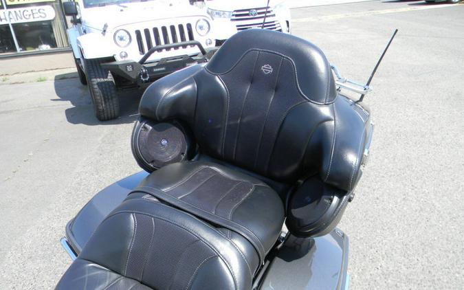 2016 Harley-Davidson CVO Ultra Limited FLHTKSE