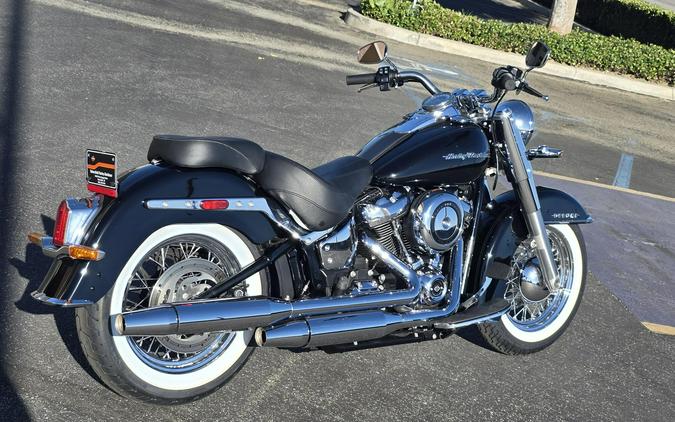 2019 Harley-Davidson® Deluxe Vivid Black