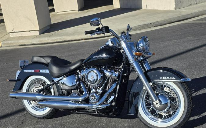 2019 Harley-Davidson® Deluxe Vivid Black