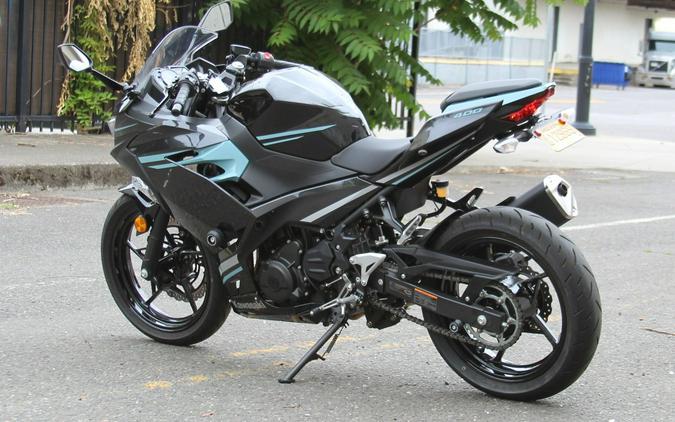 2020 Kawasaki Ninja® 400 Base