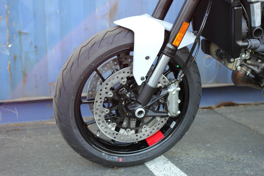 2025 Ducati Monster Plus