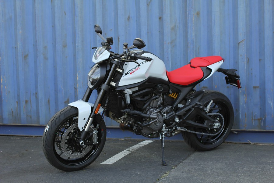 2025 Ducati Monster Plus