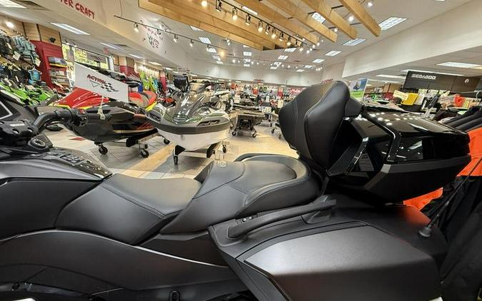 2023 Can-Am® Spyder RT Limited Platine Wheels