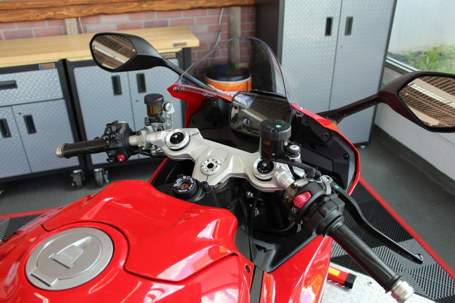 2026 Panigale V2 - Ducati