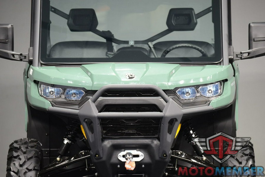 2026 Can-Am Defender DPS CAB HD10
