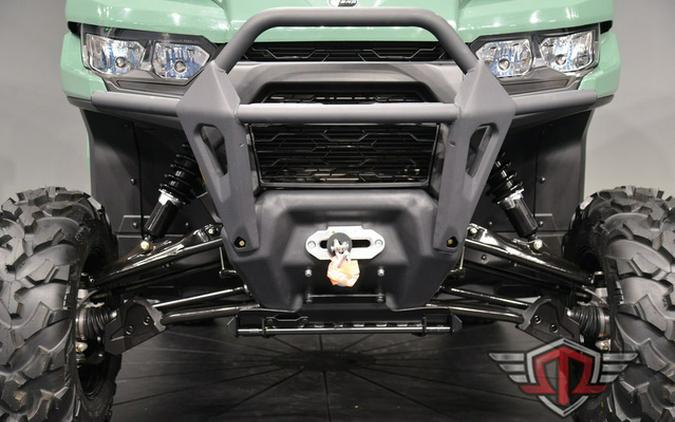 2026 Can-Am Defender DPS CAB HD10