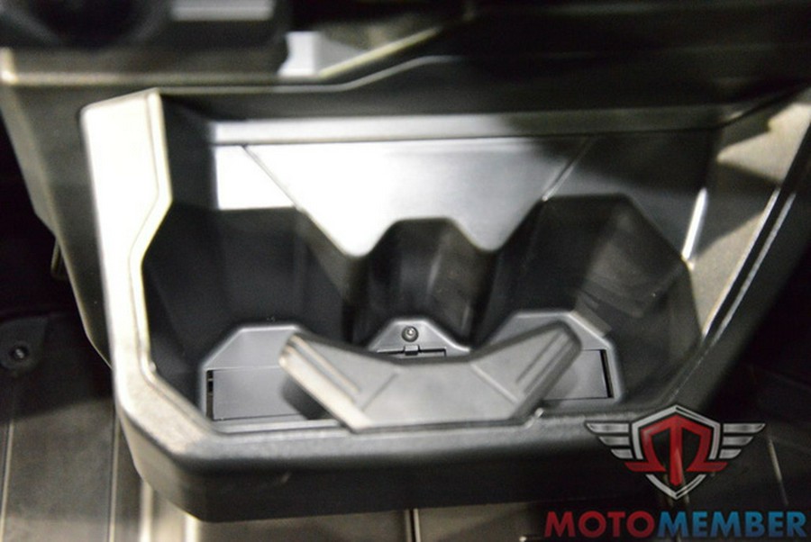 2026 Can-Am Defender DPS CAB HD10