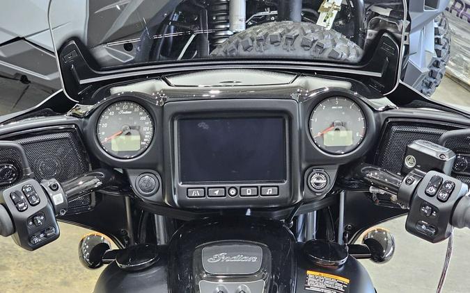 2025 Indian Motorcycle® Roadmaster® Dark Horse® with PowerBand Audio Package