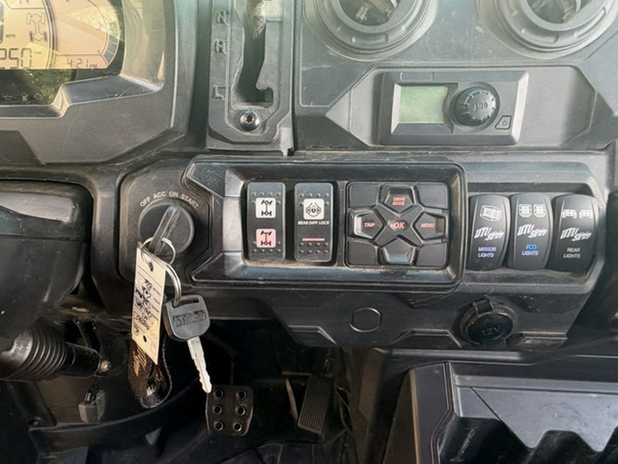 2021 Can-Am Defender MAX Limited HD10
