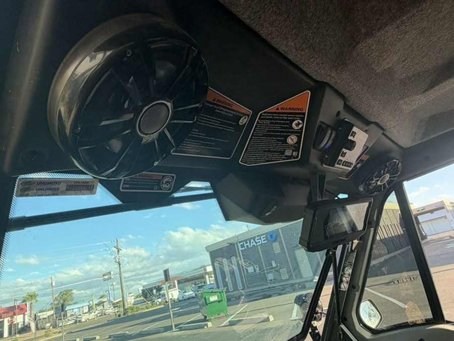 2021 Can-Am Defender MAX Limited HD10