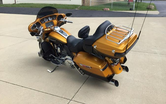 2015 FLHTKSE CVO™ Ultra Limited