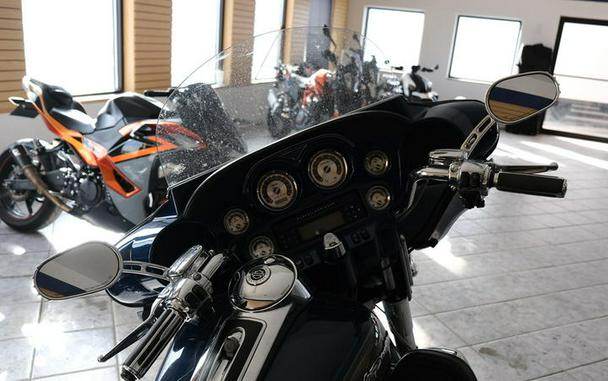 2010 Harley-Davidson® FLHTCU - Ultra Classic® Electra Glide