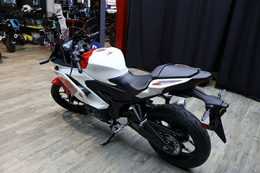 2026 Yamaha YZF-R3 70th Anniversary Edition