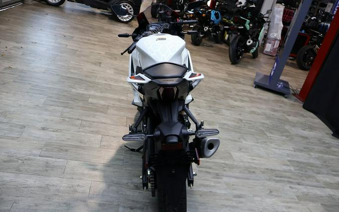 2026 Yamaha YZF-R3 70th Anniversary Edition