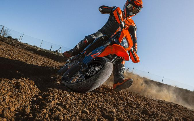 2026 KTM 690 SMC R