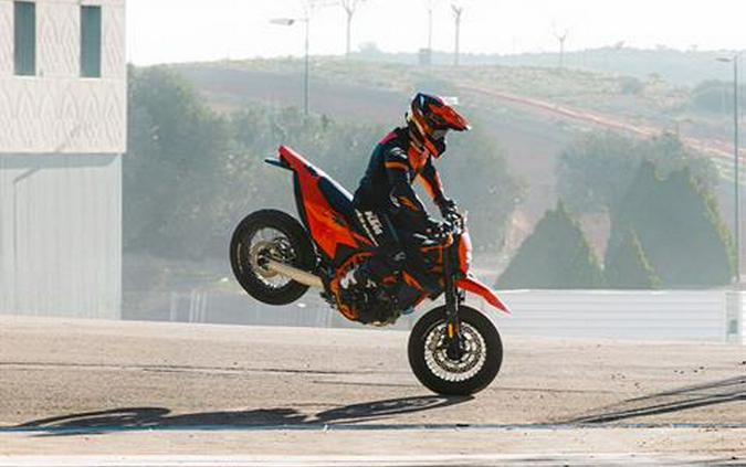2026 KTM 690 SMC R