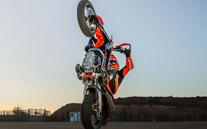 2026 KTM 690 SMC R