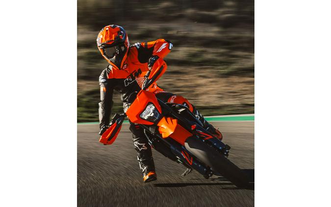 2026 KTM 690 SMC R