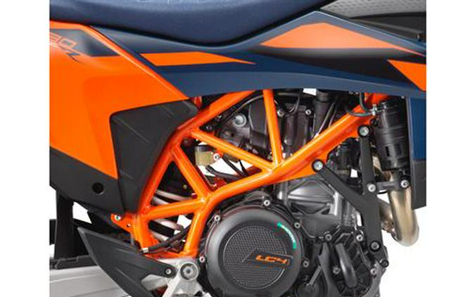 2026 KTM 690 SMC R