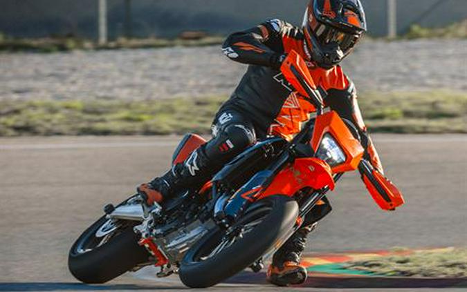 2026 KTM 690 SMC R