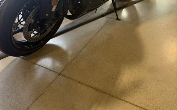 2024 Kawasaki Ninja® ZX™-6R Base