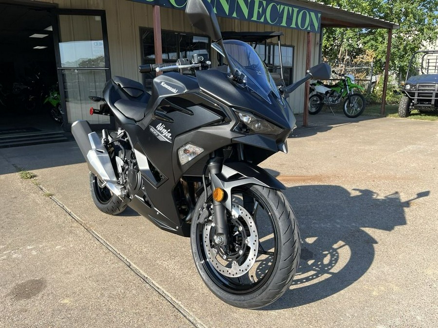 2026 Kawasaki Ninja® 500