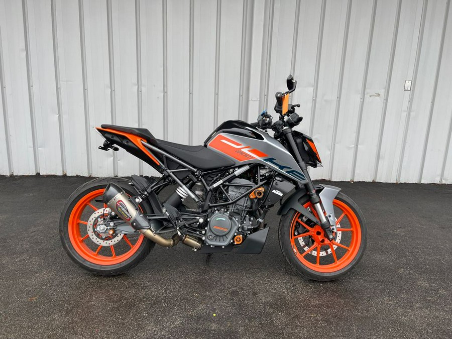 2023 KTM Duke 200
