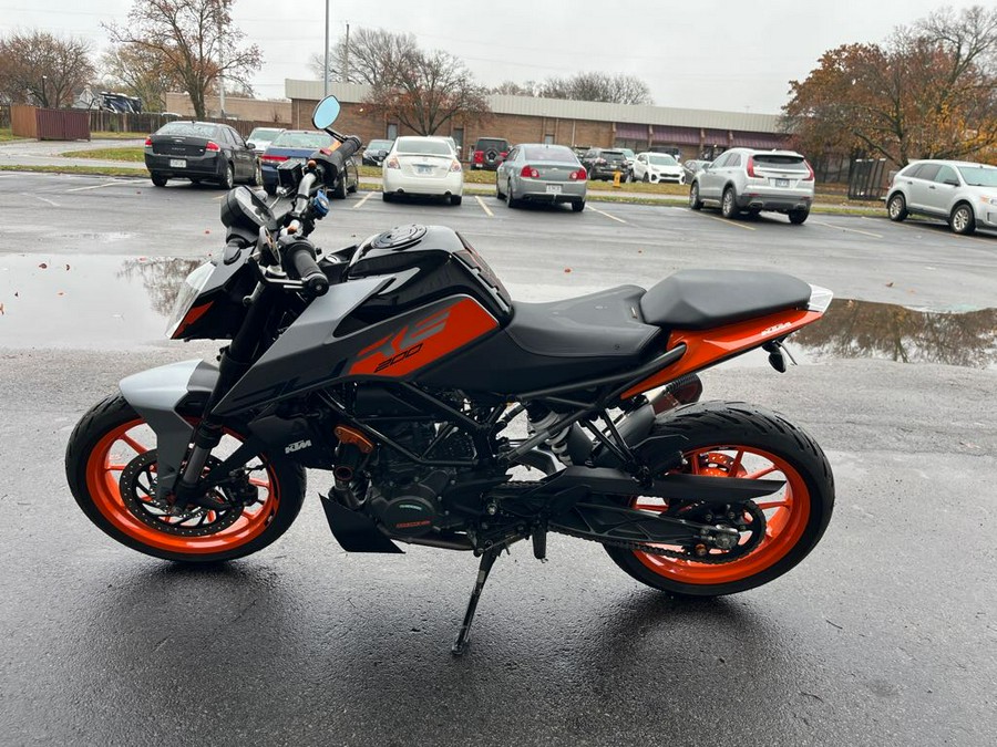 2023 KTM Duke 200