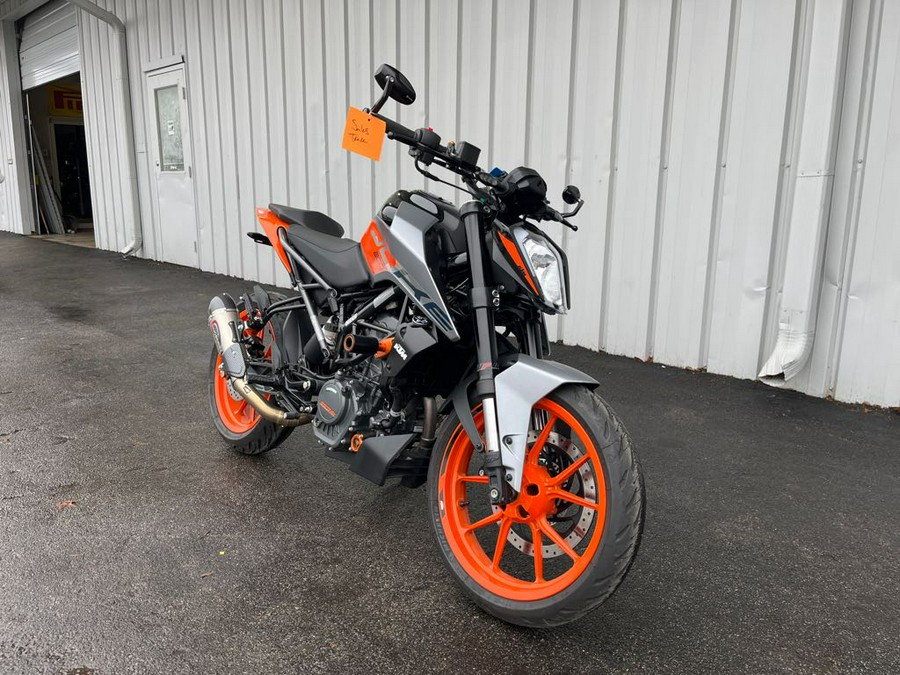 2023 KTM Duke 200
