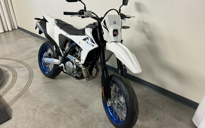 2025 Suzuki DR-Z 4SM (DR-Z4SMM5)