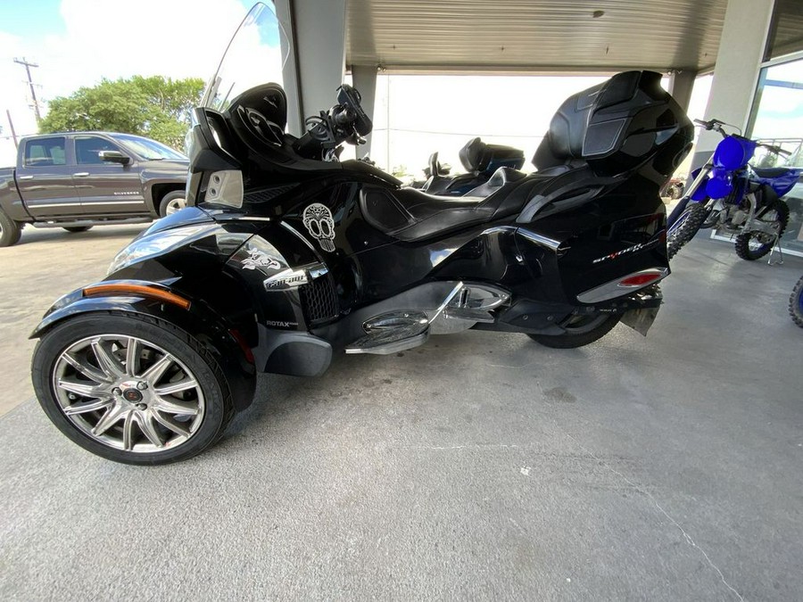 2015 Can-Am™ Spyder RT Base