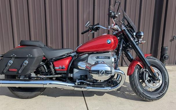 2022 BMW R 18 Classic Mars Red Metallic