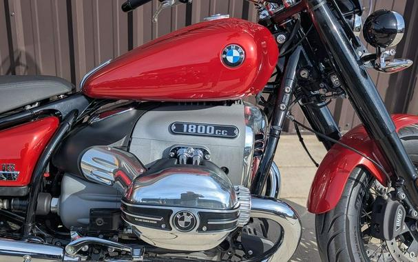 2022 BMW R 18 Classic Mars Red Metallic