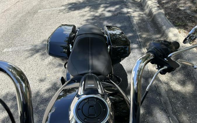 2026 Harley-Davidson® Road Glide® Vivid Black Chrome Trim
