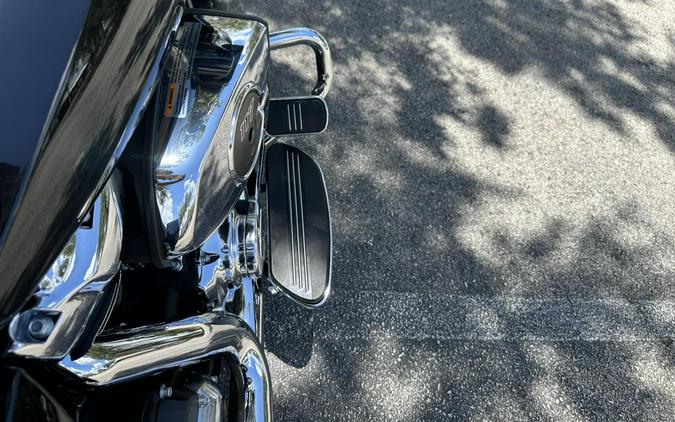 2026 Harley-Davidson® Road Glide® Vivid Black Chrome Trim