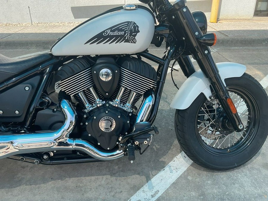 2024 Indian Chief Bobber ABS Ghost White Metallic Smoke